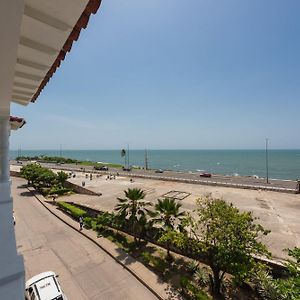 Deluxe King Room Sea View